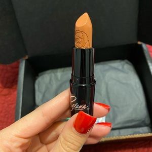 MAC SELENA LIPSTICK- LA REINA💜💜💜💜